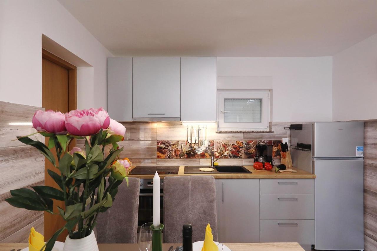 Apartments Oliva Врси Екстер'єр фото