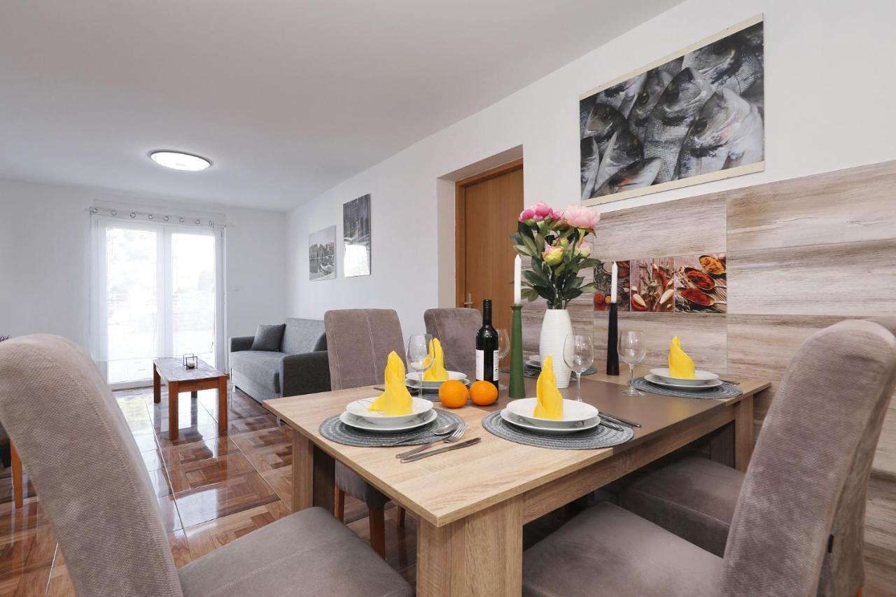 Apartments Oliva Врси Екстер'єр фото