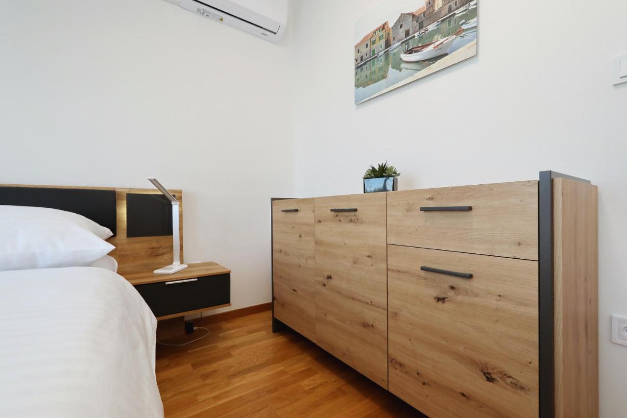 Apartments Oliva Врси Екстер'єр фото