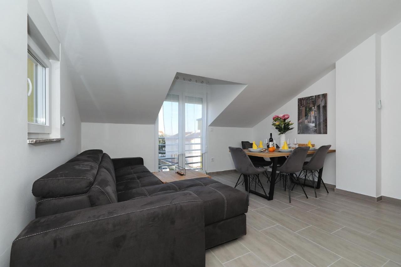 Apartments Oliva Врси Екстер'єр фото